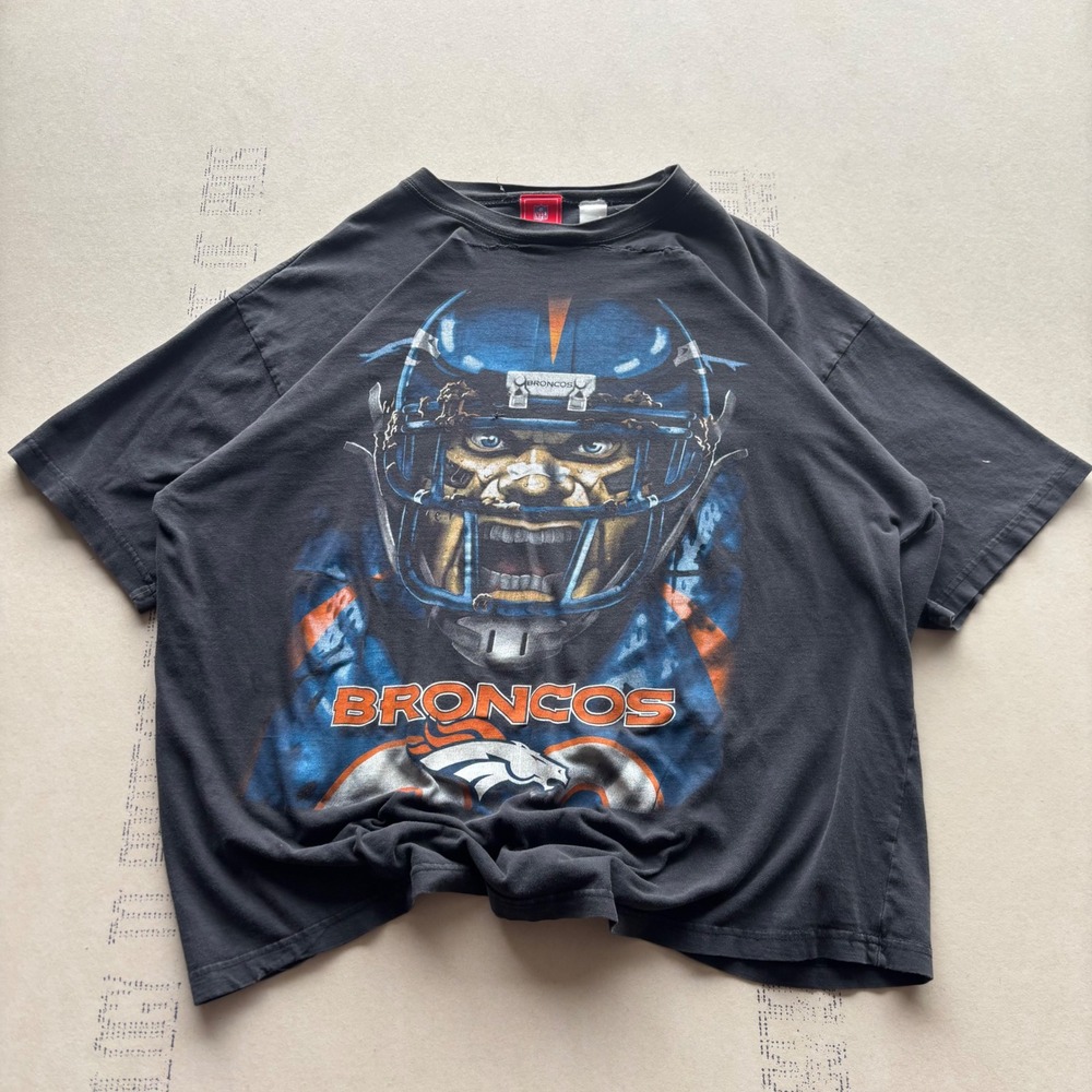 Vintage 90s NFL‎ Denver Broncos AOP T-shirt